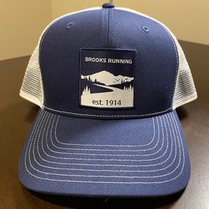 Brooks Running hat